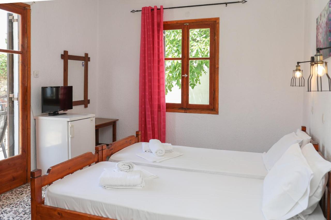Fotini Rooms Skopelos Town Exterior photo