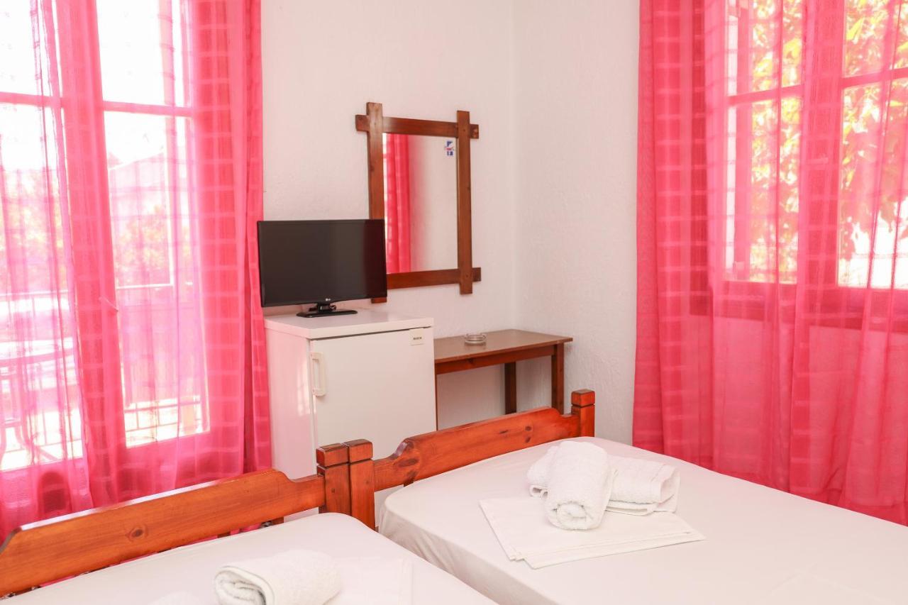 Fotini Rooms Skopelos Town Exterior photo