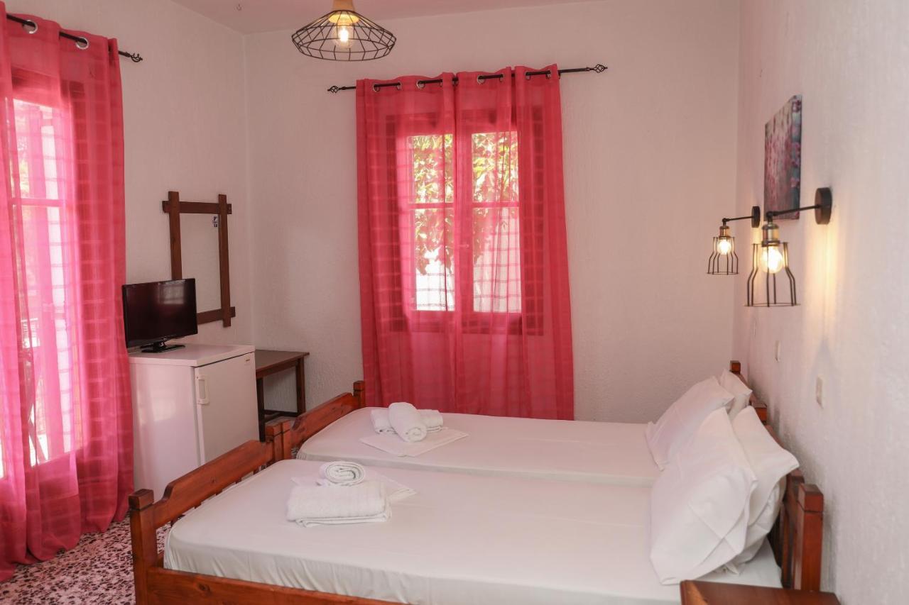 Fotini Rooms Skopelos Town Exterior photo